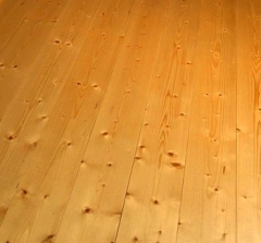 Massiv planke nordisk finsk gran A/B 21x137mm pr. kvadratmeter.