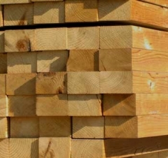 Kvadreret træ termofyr 42x65mm pr. løbende meter.