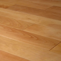 Massivtræsplanke bøg dampet 15x135mm pr. kvadratmeter.